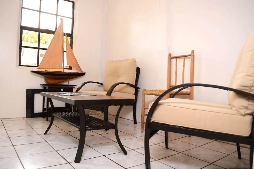 Church Street Guest House سوفريير